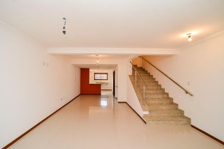 Casa à venda com 316m², 3 quartos e 3 vagas Casa à venda com 316m², 3 quartos e 3 vagasSala