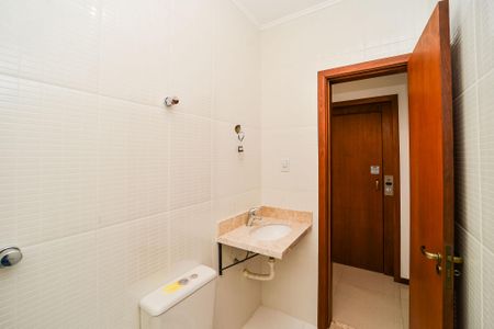 Casa à venda com 316m², 3 quartos e 3 vagas Casa à venda com 316m², 3 quartos e 3 vagasBanheiro Social