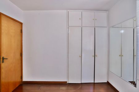 Apartamento à venda com 78m², 2 quartos e 1 vagaQuarto 