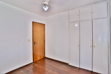 Apartamento à venda com 78m², 2 quartos e 1 vagaQuarto 