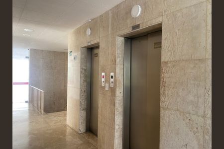 Apartamento à venda com 78m², 2 quartos e 1 vagaÁrea comum