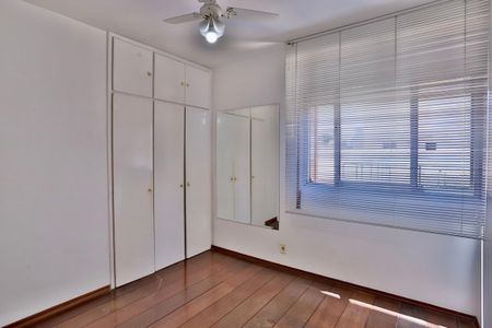 Apartamento à venda com 78m², 2 quartos e 1 vagaQuarto 