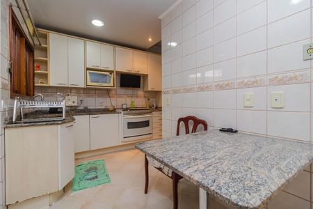Casa à venda com 240m², 4 quartos e 7 vagasCozinha