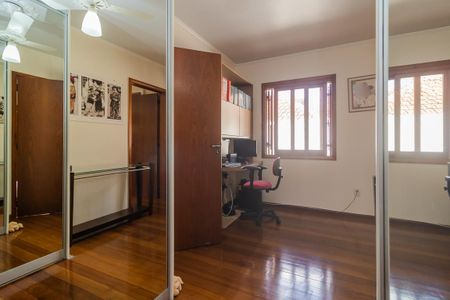 Casa à venda com 240m², 4 quartos e 7 vagasQuarto 3