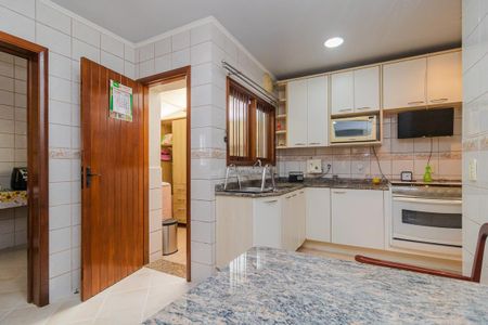 Casa à venda com 240m², 4 quartos e 7 vagasCozinha