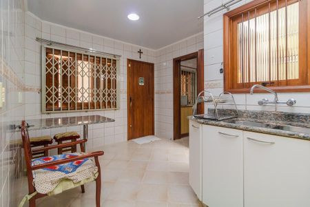 Casa à venda com 240m², 4 quartos e 7 vagasCozinha