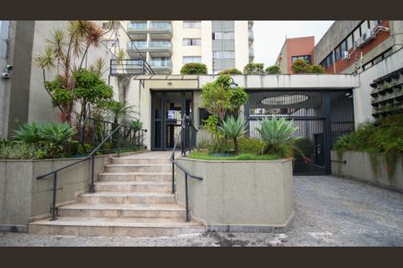 Apartamento à venda com 125m², 3 quartos e 1 vaga Apartamento à venda com 125m², 3 quartos e 1 vagaFachada