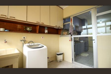 Apartamento à venda com 125m², 3 quartos e 1 vaga Apartamento à venda com 125m², 3 quartos e 1 vagaÁrea de Serviço