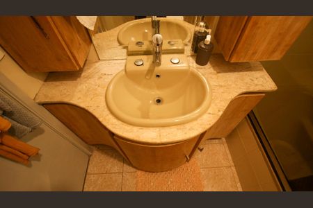 Apartamento à venda com 125m², 3 quartos e 1 vaga Apartamento à venda com 125m², 3 quartos e 1 vagaBanheiro