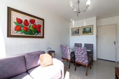 Apartamento à venda com 50m², 2 quartos e 1 vaga Apartamento à venda com 50m², 2 quartos e 1 vagaSala