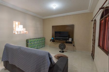 Casa à venda com 300m², 3 quartos e 4 vagasSala