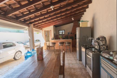 Casa à venda com 300m², 3 quartos e 4 vagasChurrasqueira