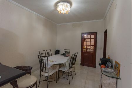 Casa à venda com 300m², 3 quartos e 4 vagasCopa