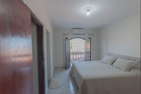 Casa à venda com 300m², 3 quartos e 4 vagasSuíte