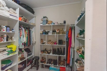 Casa à venda com 300m², 3 quartos e 4 vagasCloset da Suíte