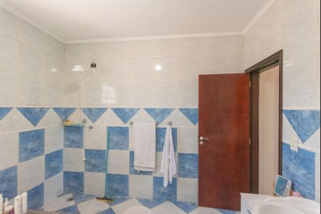 Casa à venda com 300m², 3 quartos e 4 vagasBanheiro da Suíte