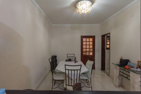 Casa à venda com 300m², 3 quartos e 4 vagasCopa