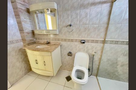 Apartamento à venda com 97m², 2 quartos e sem vaga Apartamento à venda com 97m², 2 quartos e sem vagaBanheiro