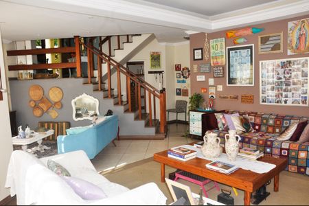 Casa à venda com 400m², 5 quartos e 6 vagasDetalhe - Sala