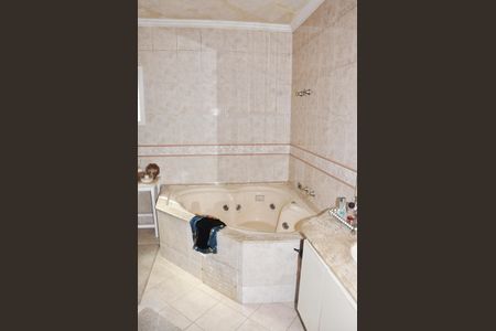 Casa à venda com 400m², 5 quartos e 6 vagasDetalhe - Suíte