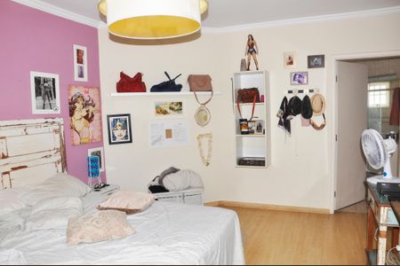 Casa à venda com 400m², 5 quartos e 6 vagasDetalhe - Quarto com Suíte e Closet