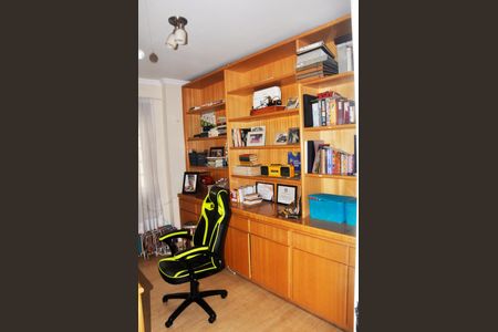 Casa à venda com 400m², 5 quartos e 6 vagasDetalhe - Quarto 03