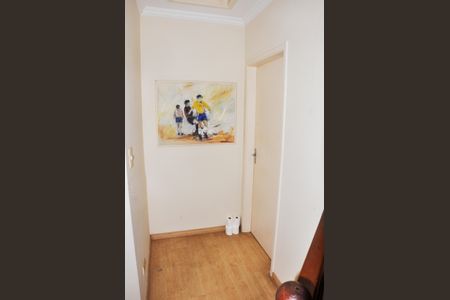 Casa à venda com 400m², 5 quartos e 6 vagasDetalhe - Hall dos Quartos 04 e 05