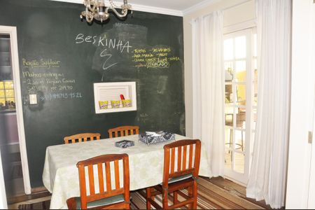 Casa à venda com 400m², 5 quartos e 6 vagasDetalhe - Sala de Jantar