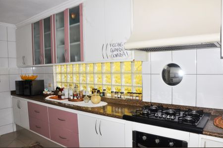 Casa à venda com 400m², 5 quartos e 6 vagasDetalhe - Cozinha