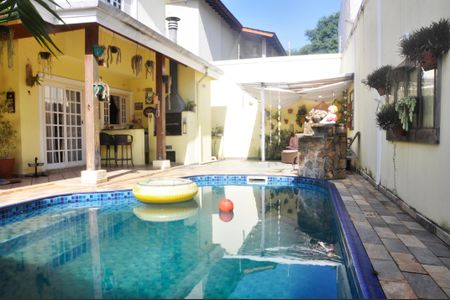 Casa à venda com 400m², 5 quartos e 6 vagasQuintal e Piscina