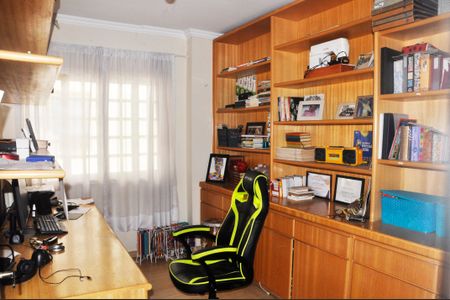 Casa à venda com 400m², 5 quartos e 6 vagasDetalhe - Quarto 03