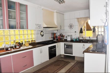 Casa à venda com 400m², 5 quartos e 6 vagasDetalhe - Cozinha