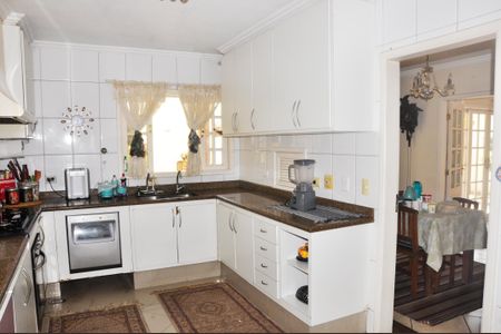 Casa à venda com 400m², 5 quartos e 6 vagasDetalhe - Cozinha