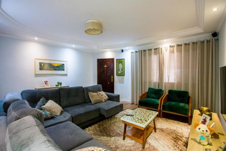 Casa à venda com 200m², 3 quartos e 4 vagas Casa à venda com 200m², 3 quartos e 4 vagasSala