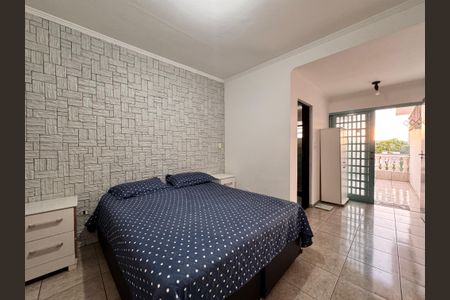 Casa à venda com 221m², 4 quartos e 7 vagasSuite