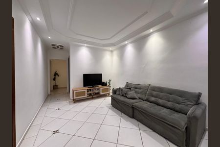 Casa à venda com 221m², 4 quartos e 7 vagasSala