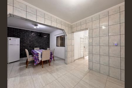 Casa à venda com 221m², 4 quartos e 7 vagasCozinha