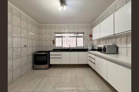 Casa à venda com 221m², 4 quartos e 7 vagasCozinha