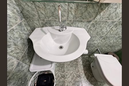 Casa à venda com 221m², 4 quartos e 7 vagasBanheiro da Suíte