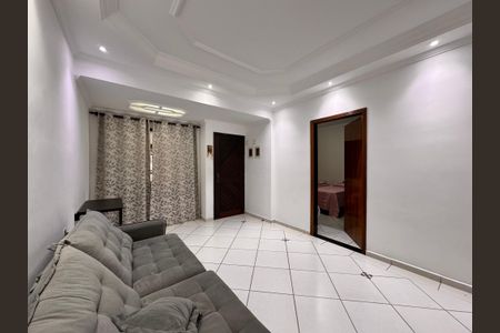 Casa à venda com 221m², 4 quartos e 7 vagasSala