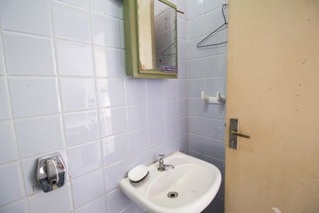 Casa à venda com 282m², 4 quartos e 6 vagas Casa à venda com 282m², 4 quartos e 6 vagasBanheiro de serviço