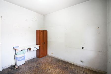 Casa à venda com 282m², 4 quartos e 6 vagas Casa à venda com 282m², 4 quartos e 6 vagasQuarto 2