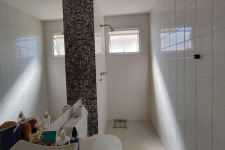 Apartamento à venda com 81m², 3 quartos e 2 vagasBanheiro Social
