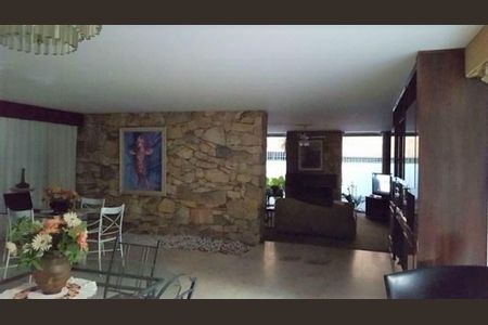 Casa à venda com 980m², 4 quartos e 10 vagas