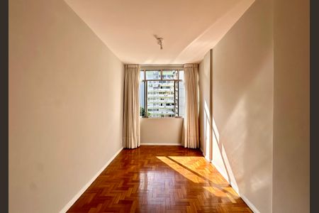 Apartamento para alugar com 98m², 3 quartos e 1 vaga Apartamento para alugar com 98m², 3 quartos e 1 vagaSala