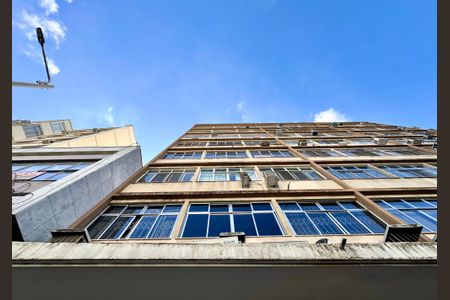 Apartamento para alugar com 98m², 3 quartos e 1 vaga Apartamento para alugar com 98m², 3 quartos e 1 vagaFachada