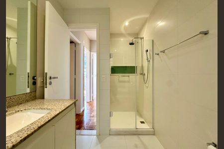 Apartamento para alugar com 98m², 3 quartos e 1 vaga Apartamento para alugar com 98m², 3 quartos e 1 vagaBanheiro