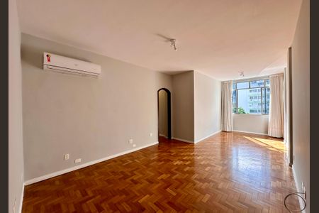 Apartamento para alugar com 98m², 3 quartos e 1 vaga Apartamento para alugar com 98m², 3 quartos e 1 vagaSala