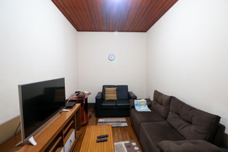 Casa à venda com 170m², 2 quartos e 2 vagasSala