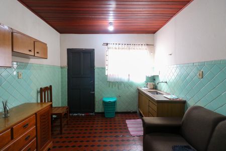 Casa à venda com 170m², 2 quartos e 2 vagasCozinha